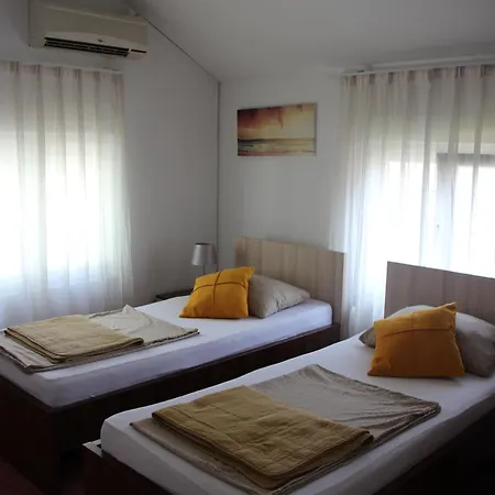 Pansion Infinity Konukevi Mostar