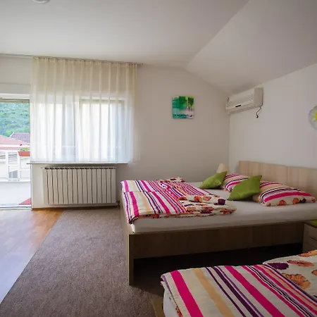 Pansion Infinity Konukevi Mostar